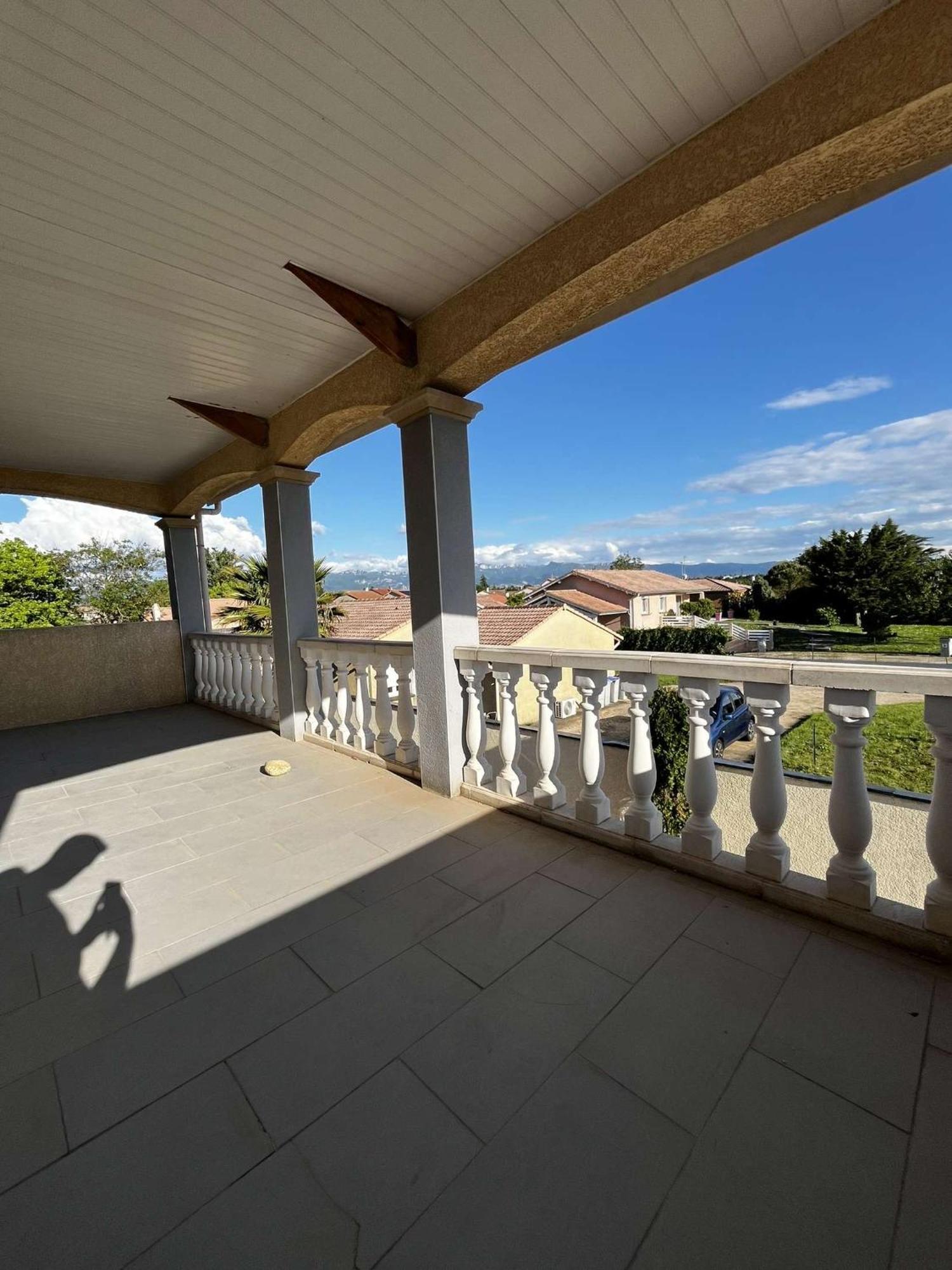 Villa Contemporaine Avec Piscine Romans-sur-Isere Bagian luar foto